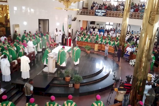 Four Benefits to Silence in the Mass