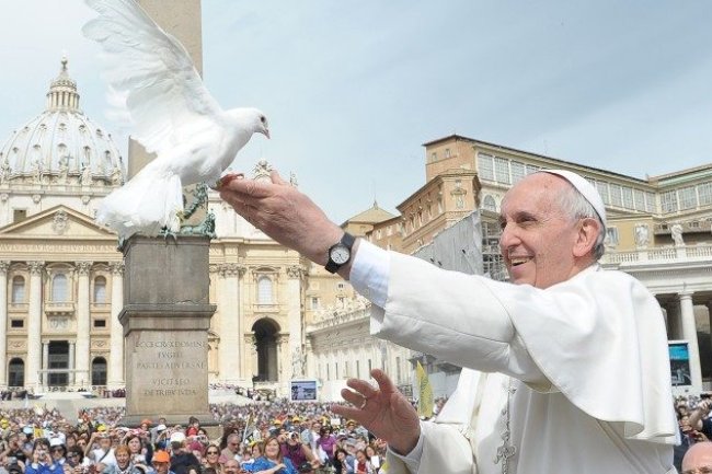 Pope Francis’ Pontificate Of Peace, For Peace
